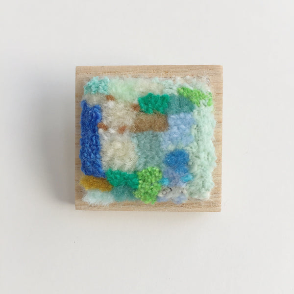 Brooch: HOBBY FARM