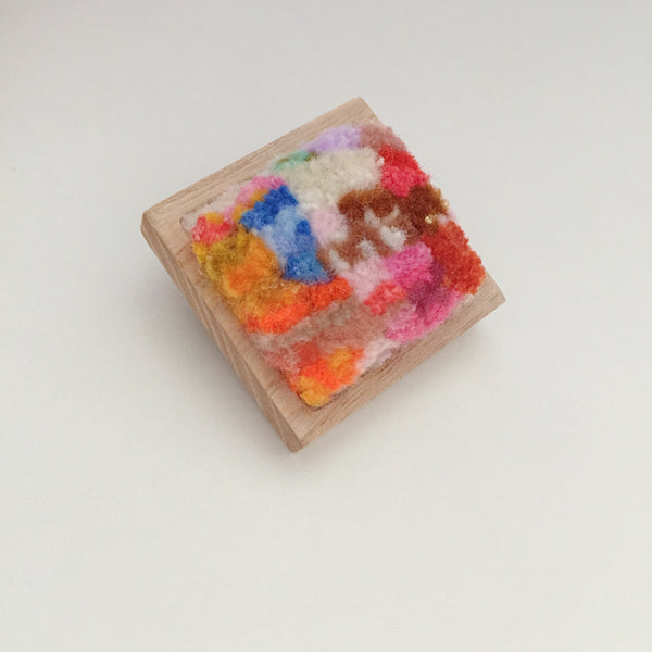Brooch: ART GALLERY