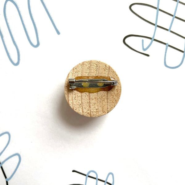 Brooch: EARTH MAMA